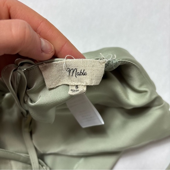 Mabel satin green open back top - Picture 4 of 4